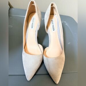 Nordstrom Pointed Toe Suede Pumps in Light Taupe